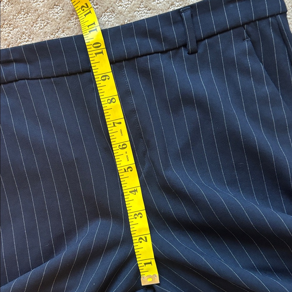 Liverpool Navy Pinstripe Cropped Pants NWOT - Picture 8 of 12